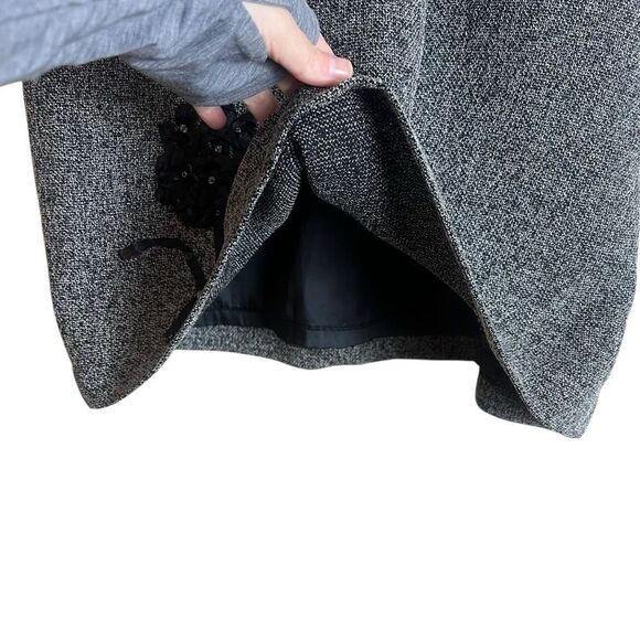 Melrose grey tweed like shirt with flower‎ detail. - Picture 7 of 7